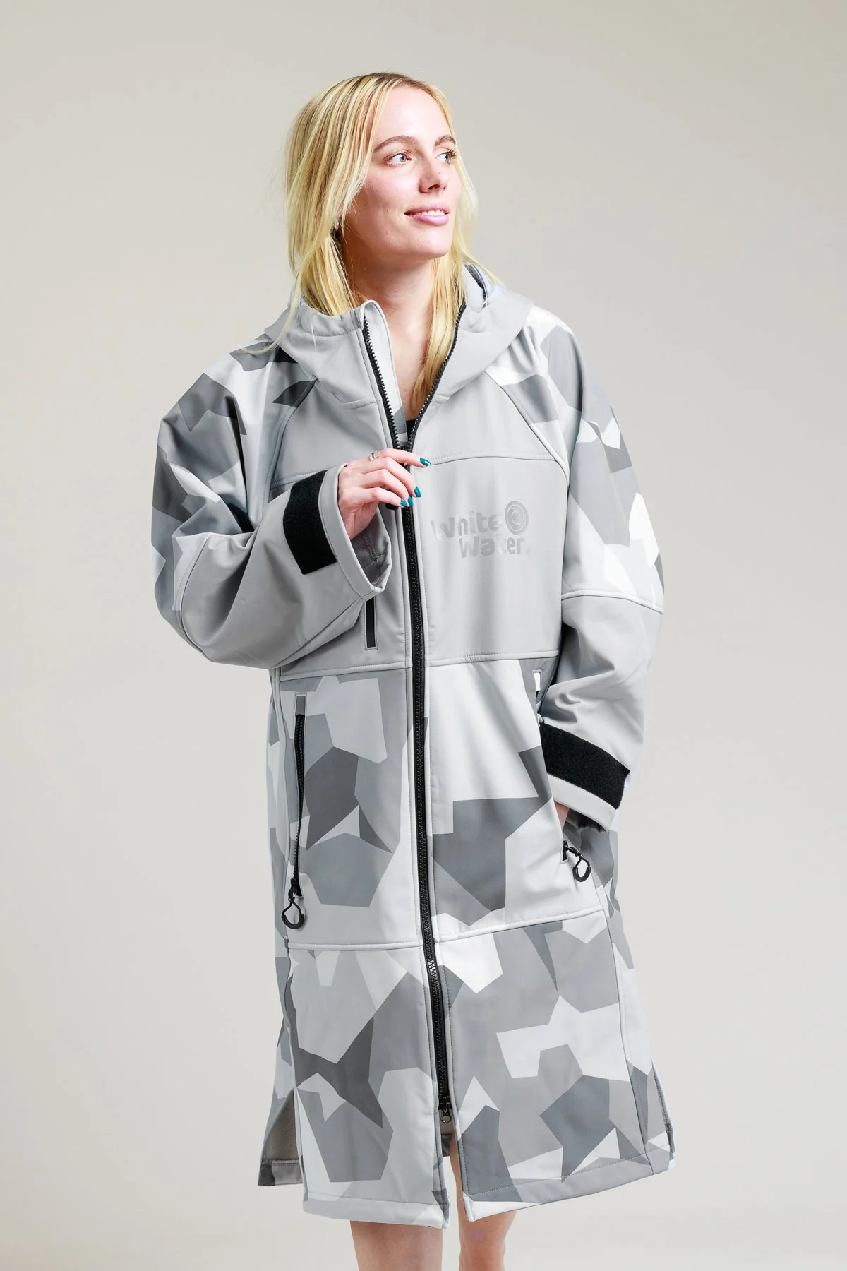 White Water Adults Soft Shell Robe - Arctic Camo - Image 2