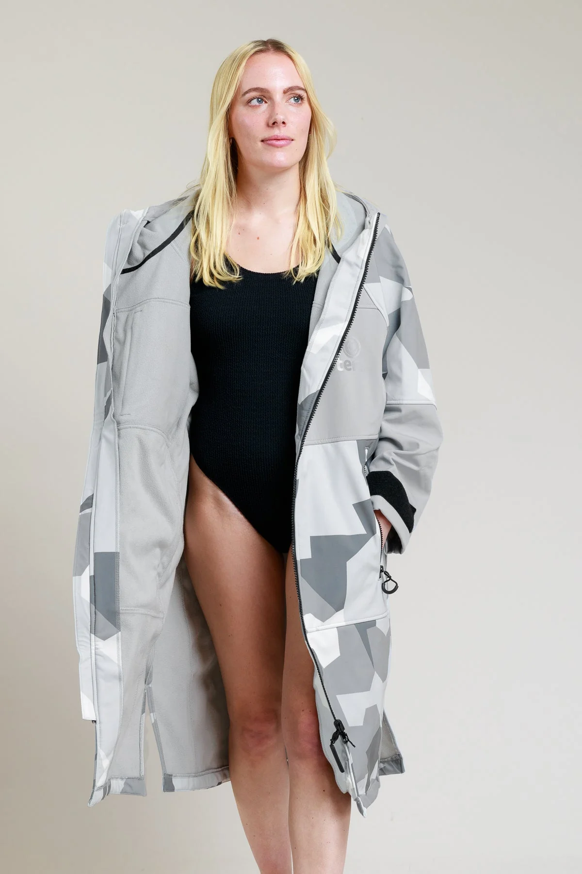 White Water Adults Soft Shell Robe - Arctic Camo - Image 6
