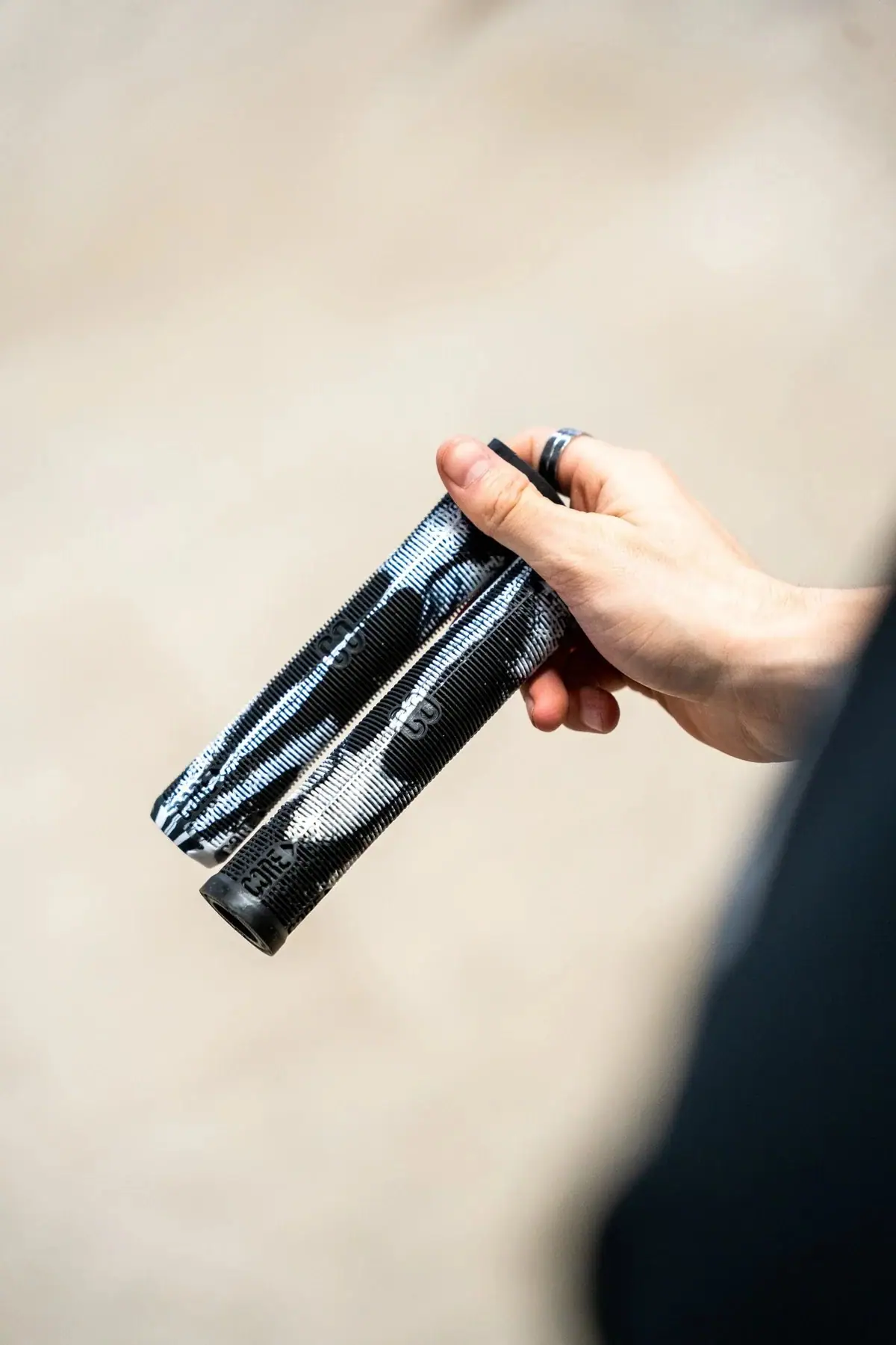 Core Scooter Grips slate - Image 3