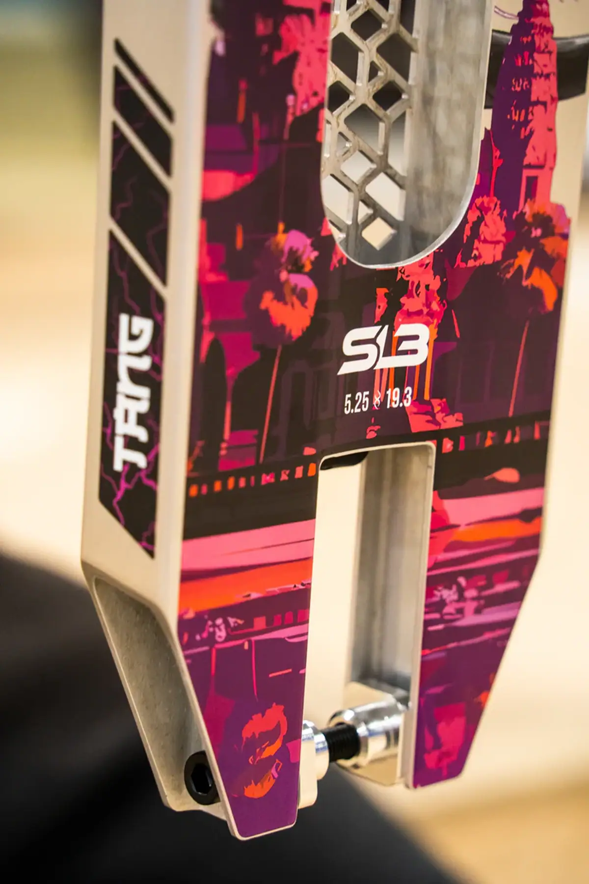 Core Stunt Scooter Deck SL3 signature Brandon Tang (19.3") - Image 5