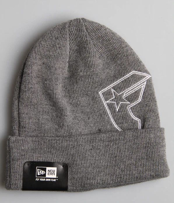 Famous crambled Beanie Grey/White