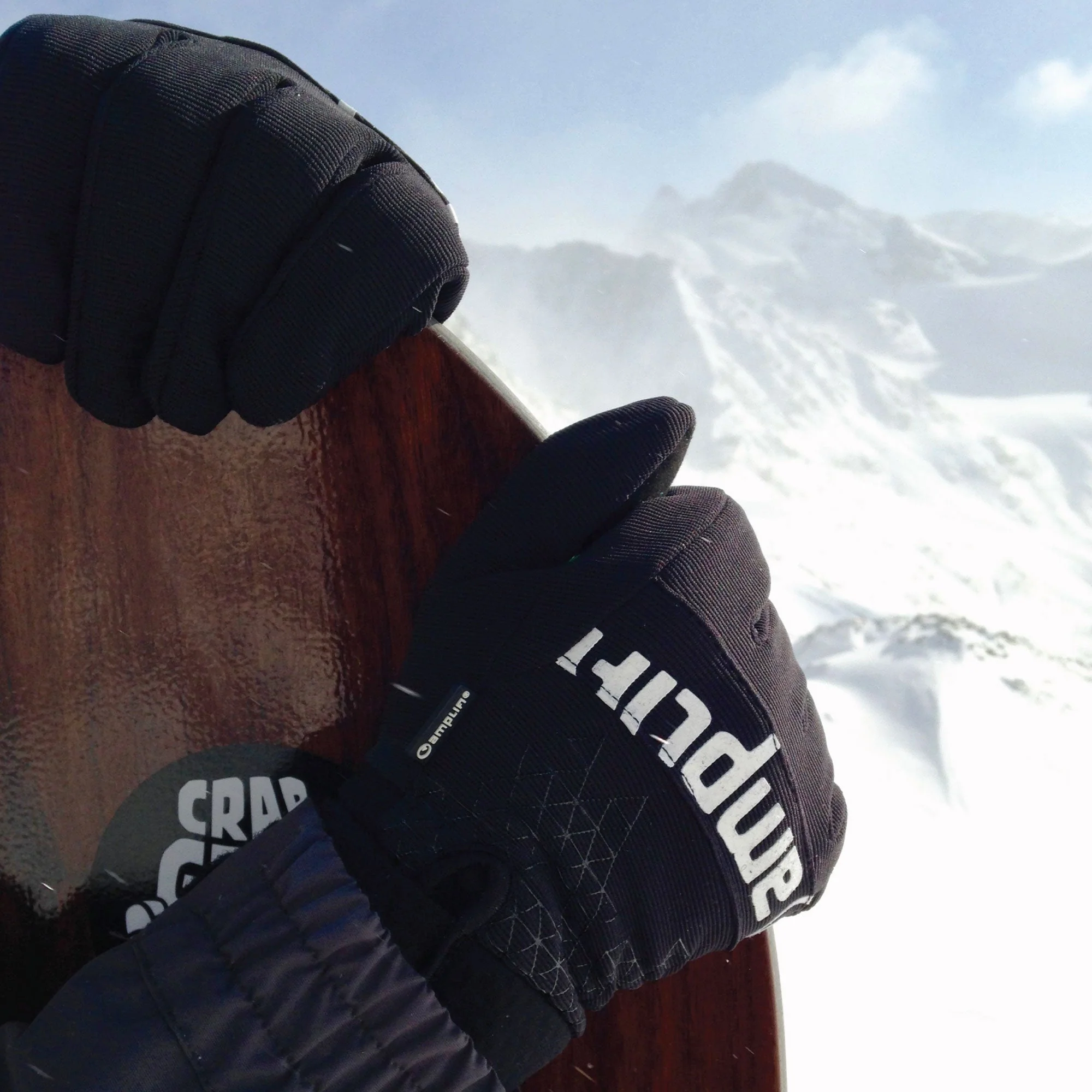 AMPLIFI Handshoe Snow - Image 3
