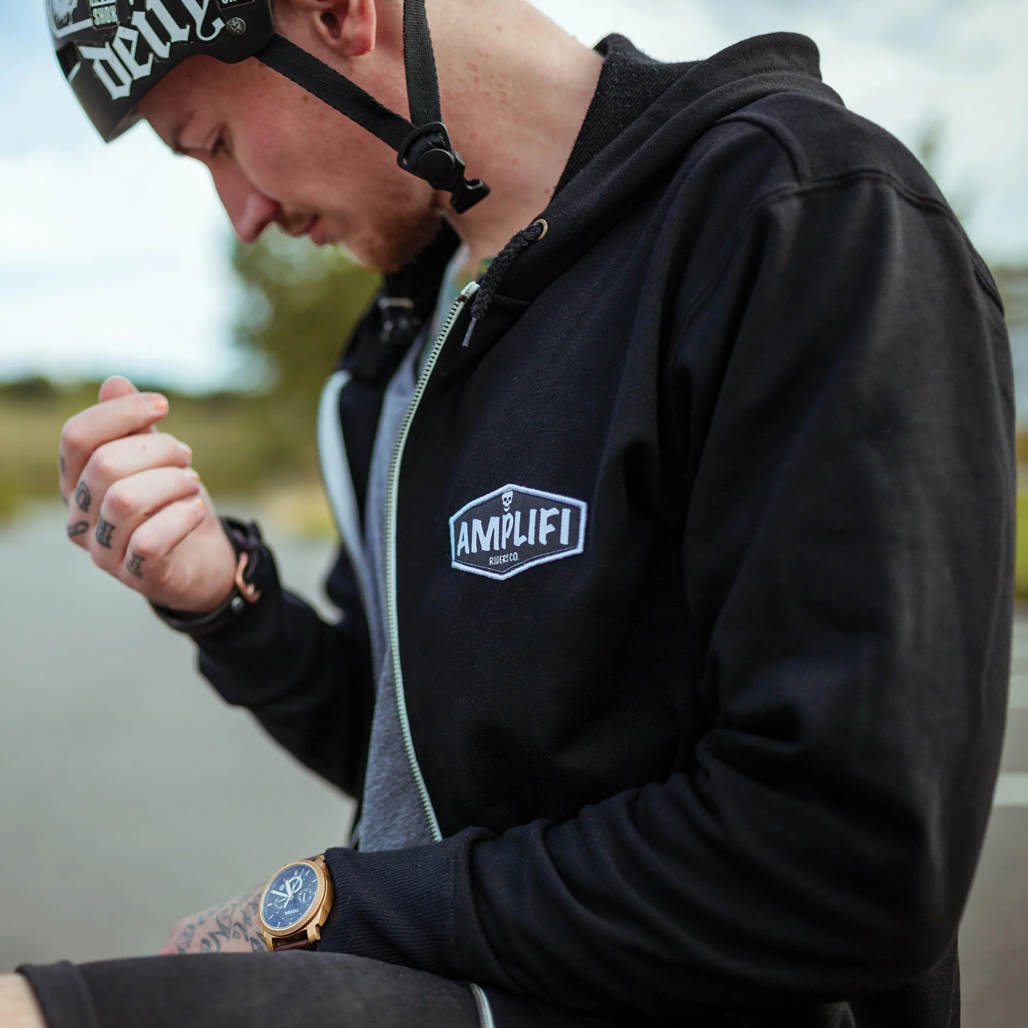 AMPLIFI Riders Zipped Hoody - Image 3